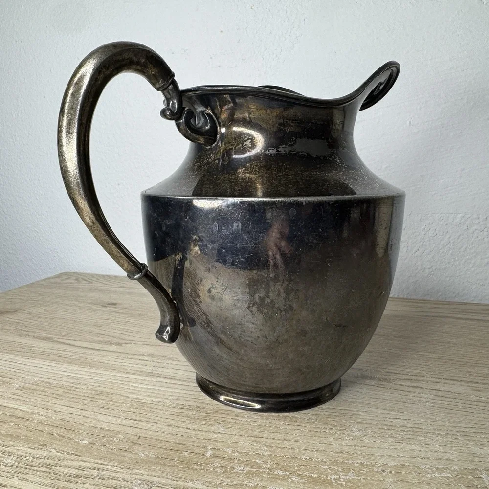Superior‎ Silver Plate Pitcher Elegant Vintage 7028 - Scratches & Dents 8